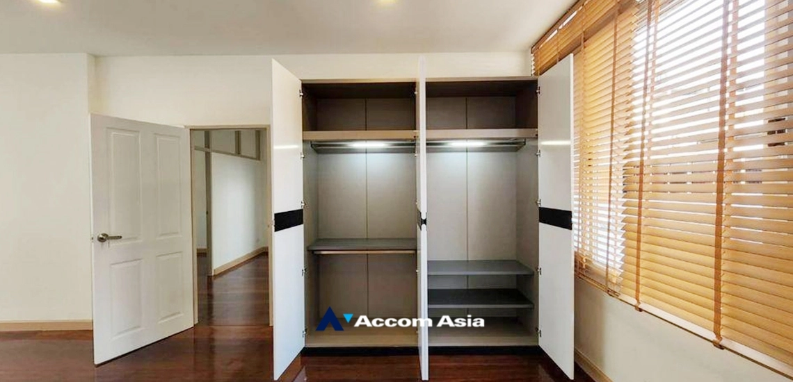 16  3 br House for rent and sale in Sukhumvit ,Bangkok BTS Ekkamai AA33648