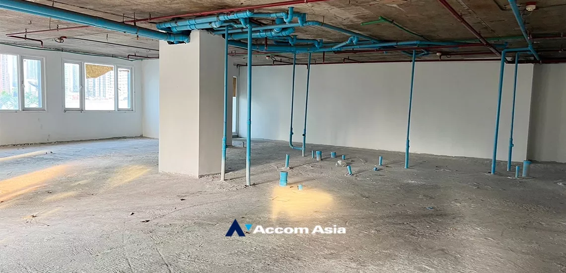  1  Condominium For Sale in Sukhumvit ,Bangkok BTS Asok - MRT Sukhumvit at 15 Sukhumvit Residences AA33656