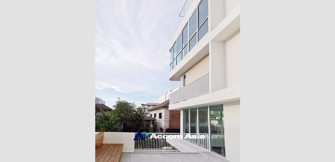 12  5 br House for rent and sale in Pattanakarn ,Bangkok BTS On Nut AA33659