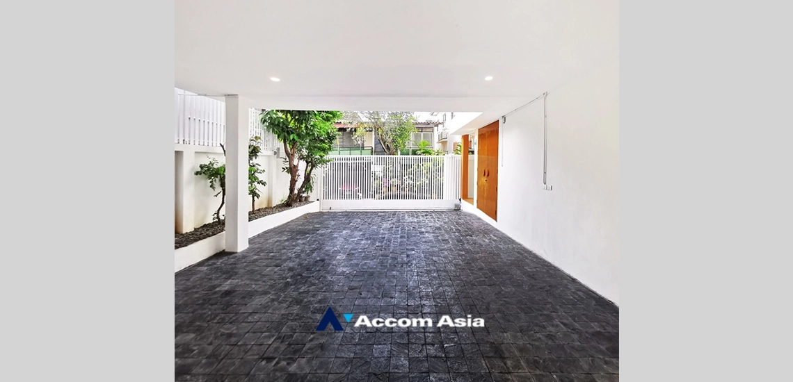 11  5 br House for rent and sale in Pattanakarn ,Bangkok BTS On Nut AA33659