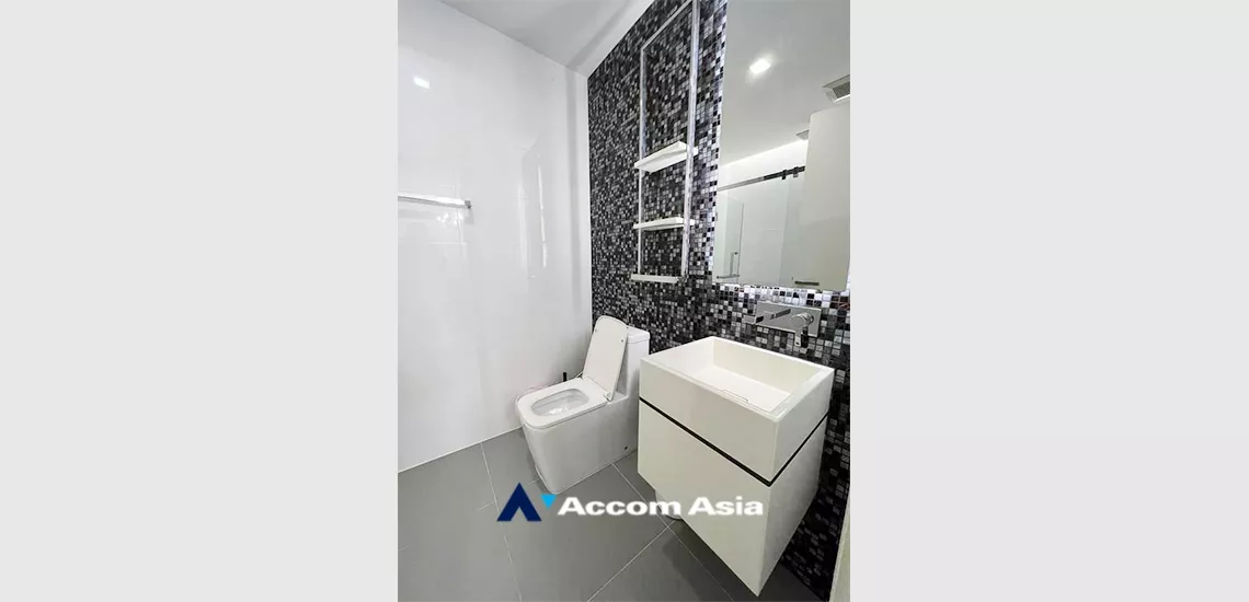 9  2 br Condominium For Rent in Sukhumvit ,Bangkok BTS Phra khanong at The Room Sukhumvit 69 AA33662