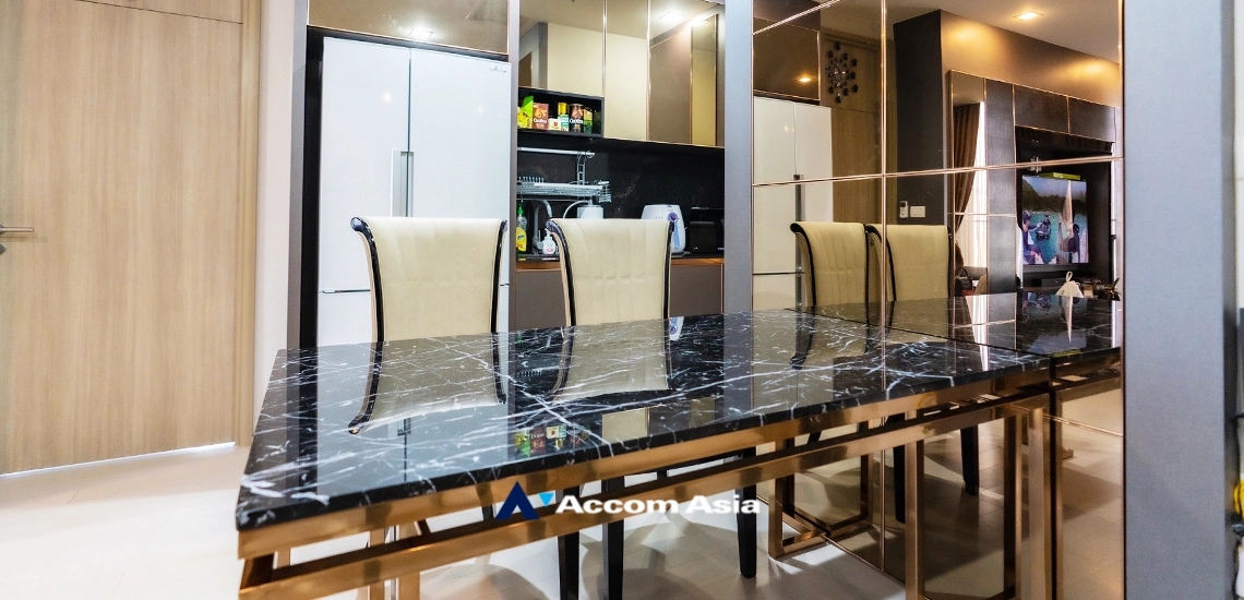 4  2 br Condominium For Sale in Ploenchit ,Bangkok BTS Ploenchit at Noble Ploenchit AA33664