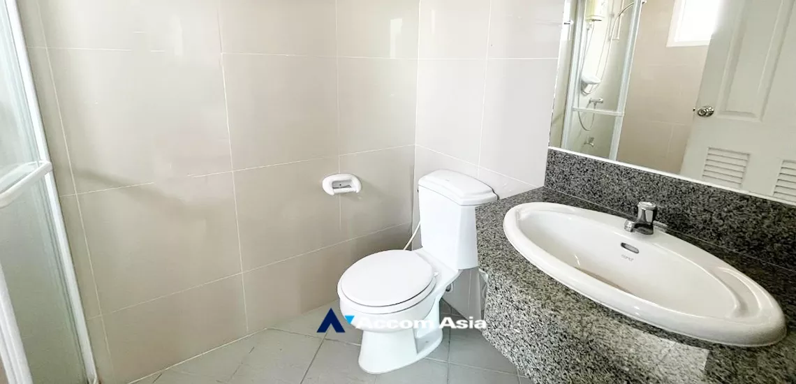 6  2 br Condominium For Rent in Bang Na ,Bangkok  at Baanruenrom Bangna AA33676