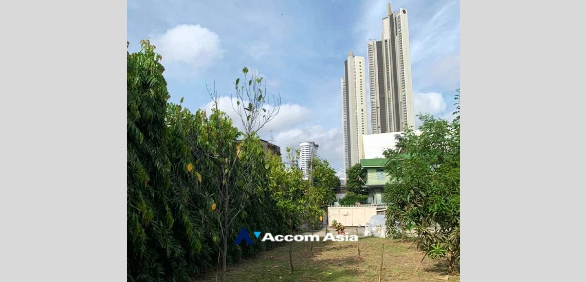 7  3 br House For Rent in Charoen Nakhon ,Bangkok BTS Krung Thon Buri AA33679