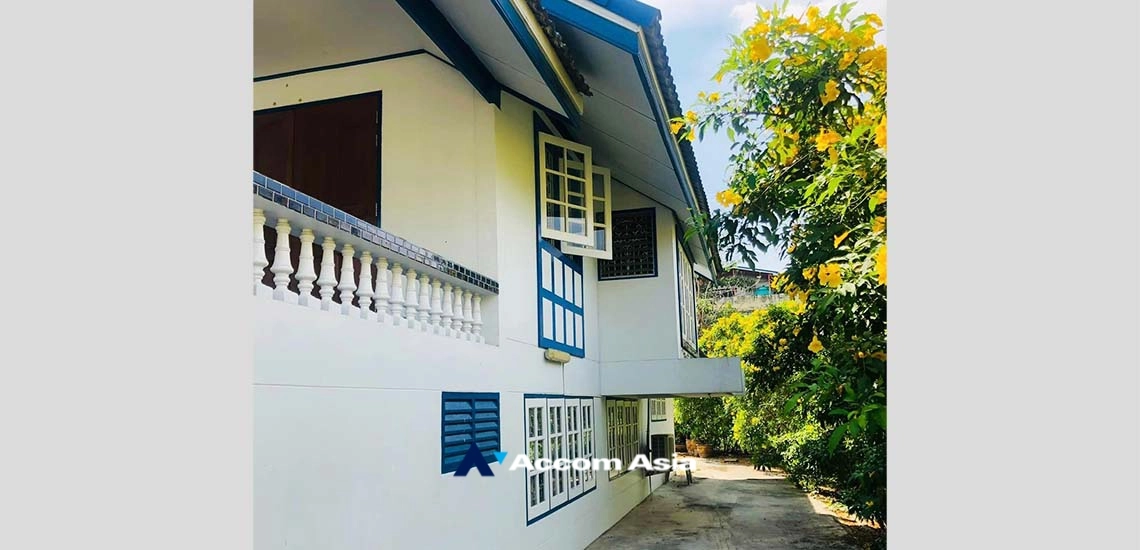  1  3 br House For Rent in Charoen Nakhon ,Bangkok BTS Krung Thon Buri AA33679