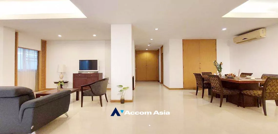  2 Bedrooms  Apartment For Rent in Sathorn, Bangkok  near MRT Lumphini (AA33682)