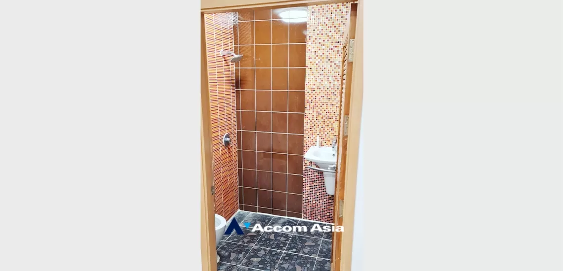 7  3 br House for rent and sale in Sukhumvit ,Bangkok BTS Phra khanong AA33687