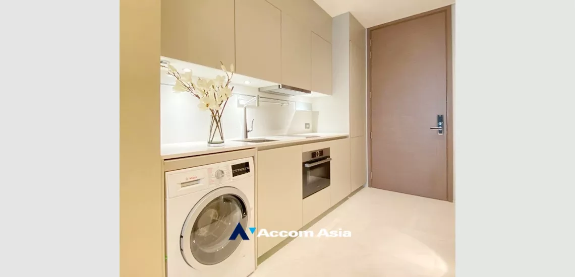 6  1 br Condominium for rent and sale in Ploenchit ,Bangkok BTS Chitlom at The Residences at Sindhorn Kempinski Hotel Bangkok AA33690