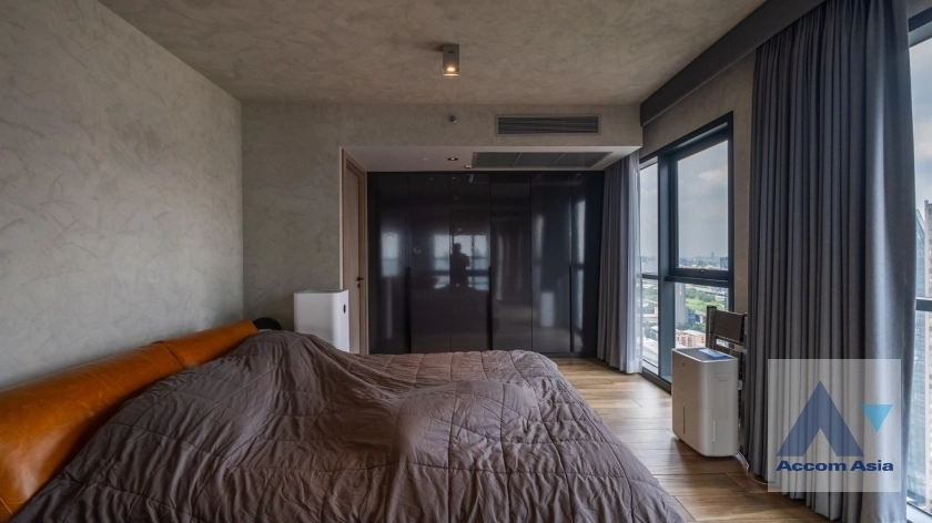 32  3 br Condominium for rent and sale in Sukhumvit ,Bangkok MRT Phetchaburi at The Lofts Asoke AA33698