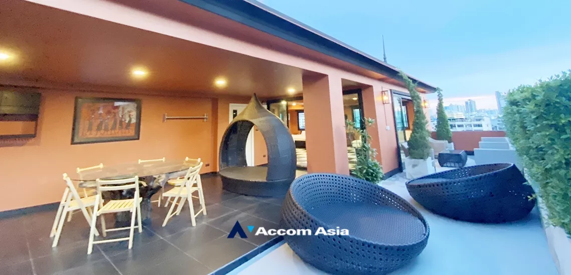  1 Bedroom  Apartment For Rent in Sathorn, Bangkok  near MRT Lumphini (AA33710)
