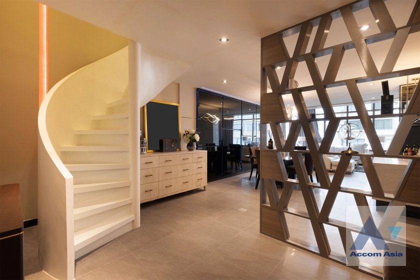 4  1 br Condominium For Sale in Sukhumvit ,Bangkok BTS Phrom Phong at The Emporio Place AA33713