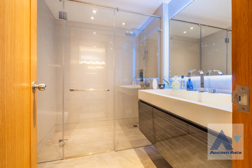 13  1 br Condominium For Sale in Sukhumvit ,Bangkok BTS Phrom Phong at The Emporio Place AA33713