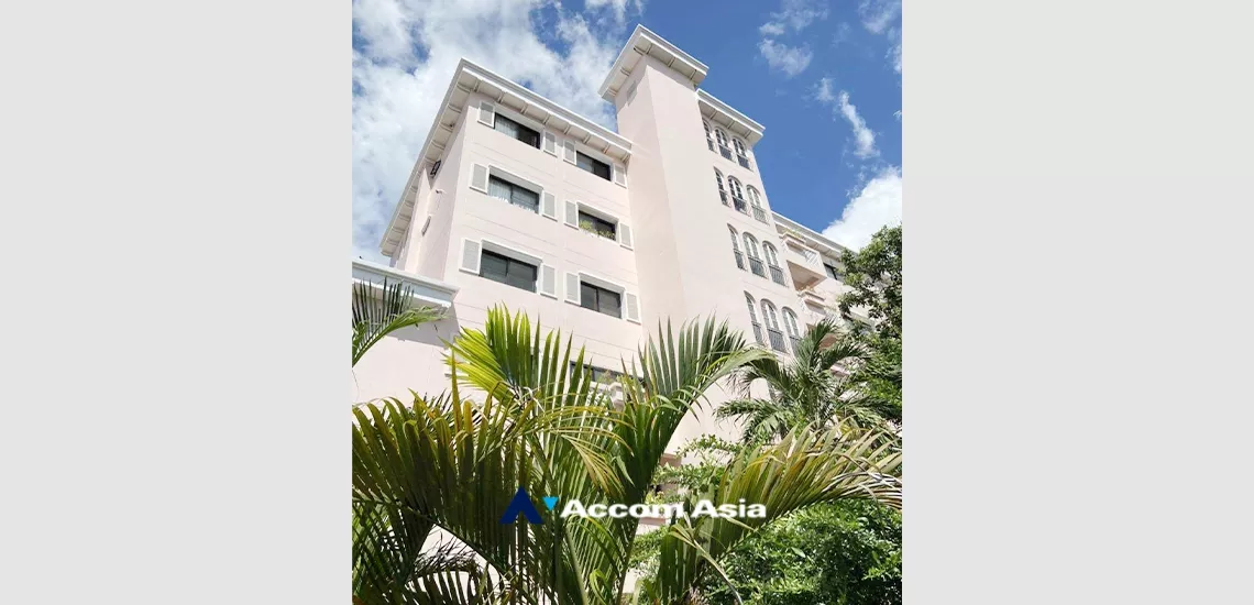 unit 2 Bedrooms  Apartment For Rent in Phaholyothin, Bangkok  near BTS Ari (AA33731)