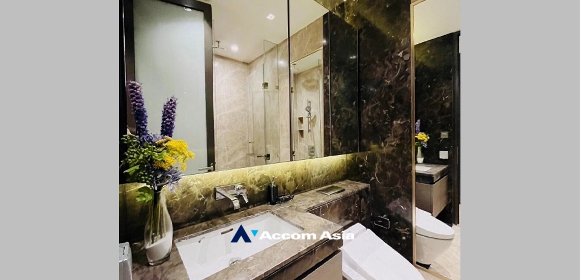 8  2 br Condominium For Sale in Ploenchit ,Bangkok BTS Chitlom at 28 Chidlom AA33741