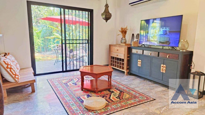 unit 2 Bedrooms  House For Rent in New Phetchaburi, Bangkok  (AA33762)