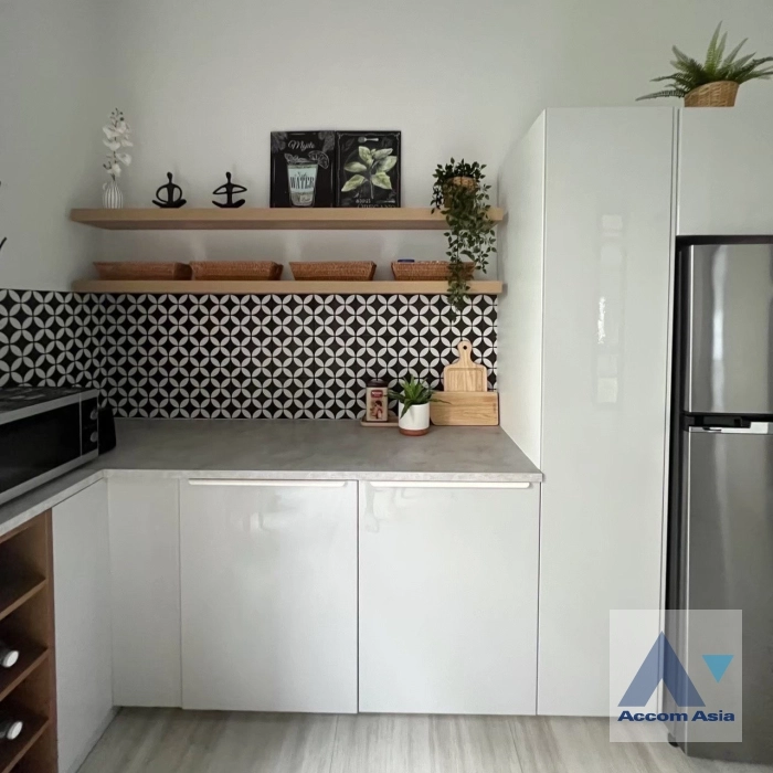 8  4 br House For Sale in Sukhumvit ,Bangkok BTS Phra khanong AA33764