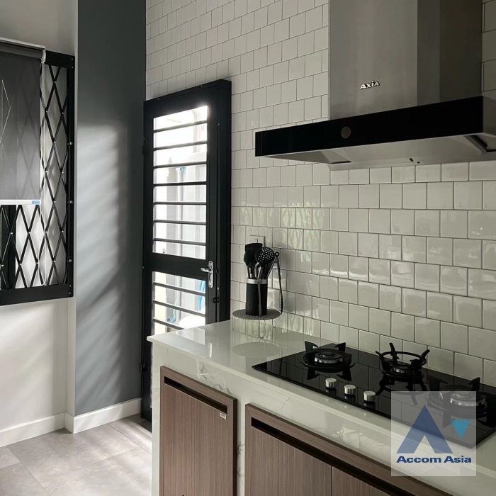 9  4 br House For Sale in Sukhumvit ,Bangkok BTS Phra khanong AA33764