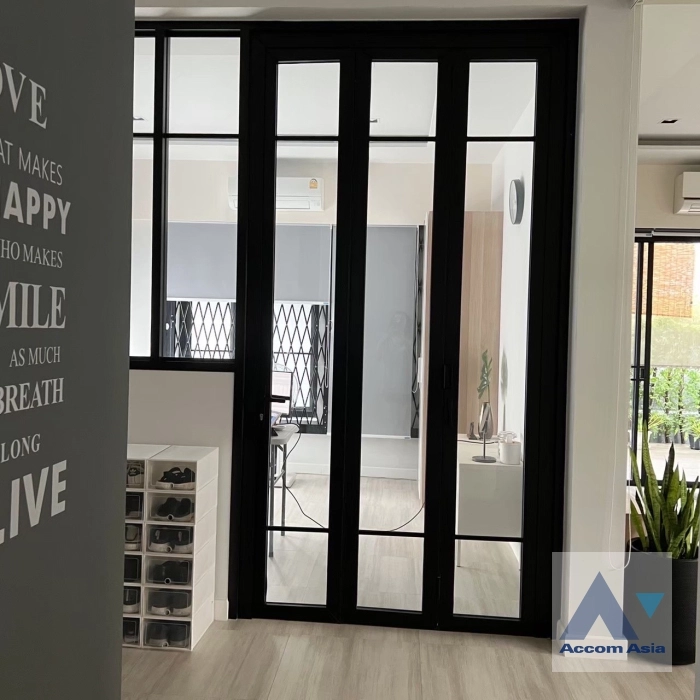 7  4 br House For Sale in Sukhumvit ,Bangkok BTS Phra khanong AA33764