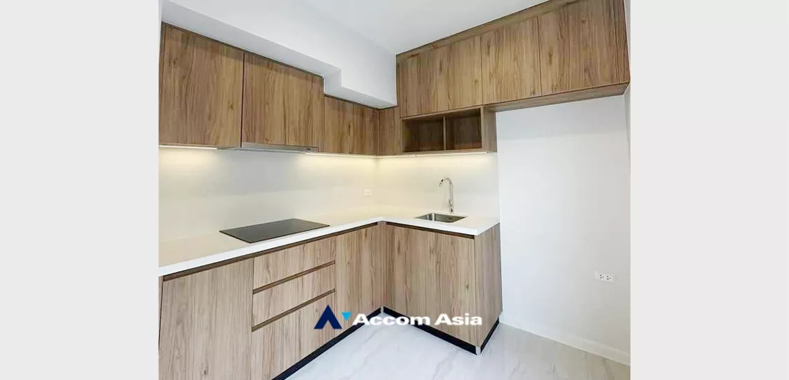  1  3 br Townhouse For Sale in Sathorn ,Bangkok BRT Wat Priwat at DEMI Sathu 49 AA33773