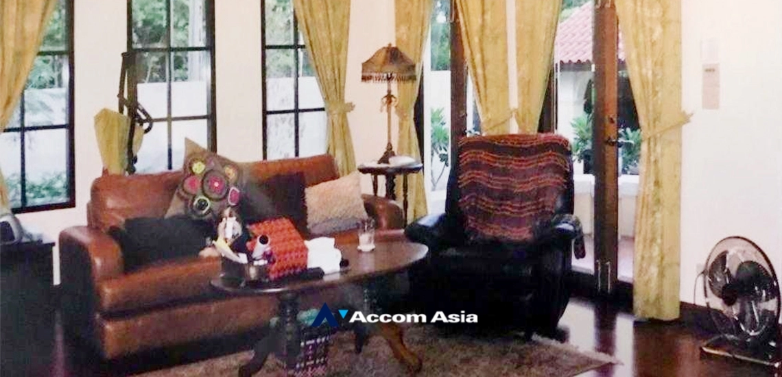 4  2 br House For Sale in Sukhumvit ,Bangkok BTS Punnawithi AA33775