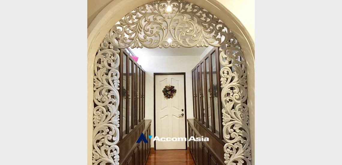 6  2 br House For Sale in Sukhumvit ,Bangkok BTS Punnawithi AA33775