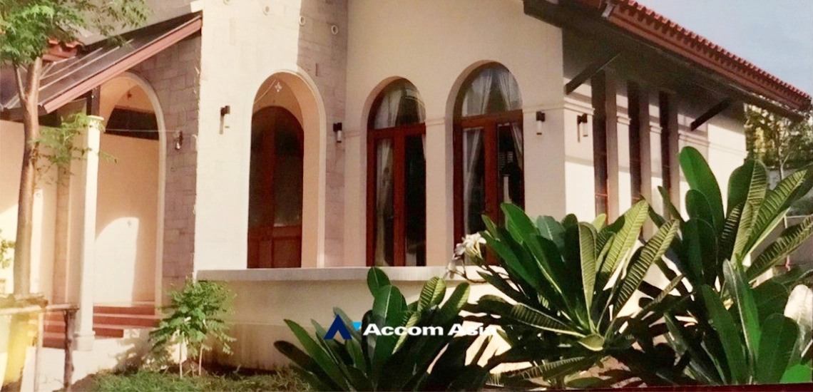  2  2 br House For Sale in Sukhumvit ,Bangkok BTS Punnawithi AA33775