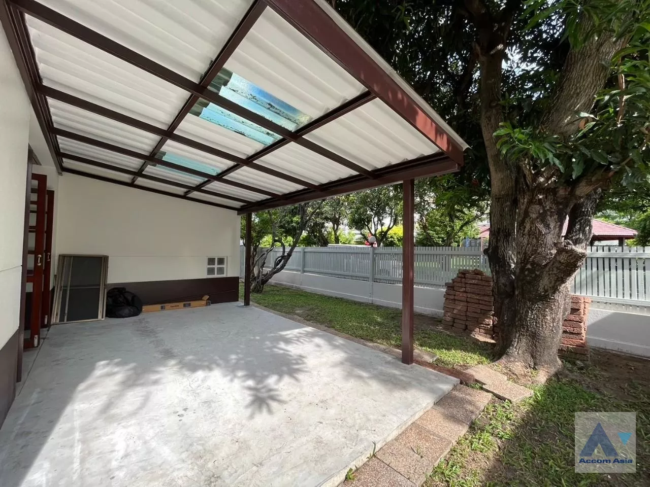 28  4 br House for rent and sale in Phaholyothin ,Bangkok BTS Saphan-Kwai at House in Compound AA33788