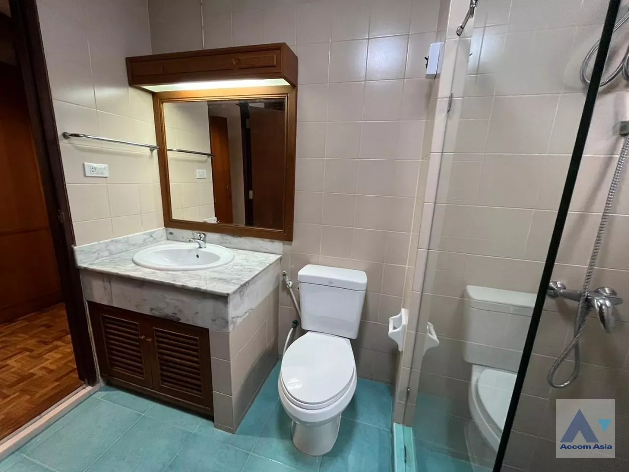 26  4 br House for rent and sale in Phaholyothin ,Bangkok BTS Saphan-Kwai at House in Compound AA33788