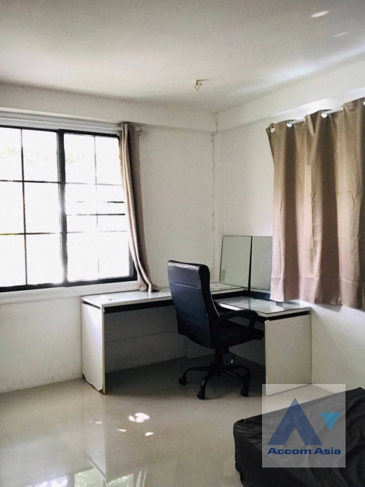 8  4 br House For Rent in Ratchadaphisek ,Bangkok MRT Sutthisan AA33801