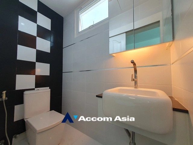 44  3 br Condominium for rent and sale in Sukhumvit ,Bangkok BTS Asok - MRT Sukhumvit at Wind Sukhumvit 23 AA33816