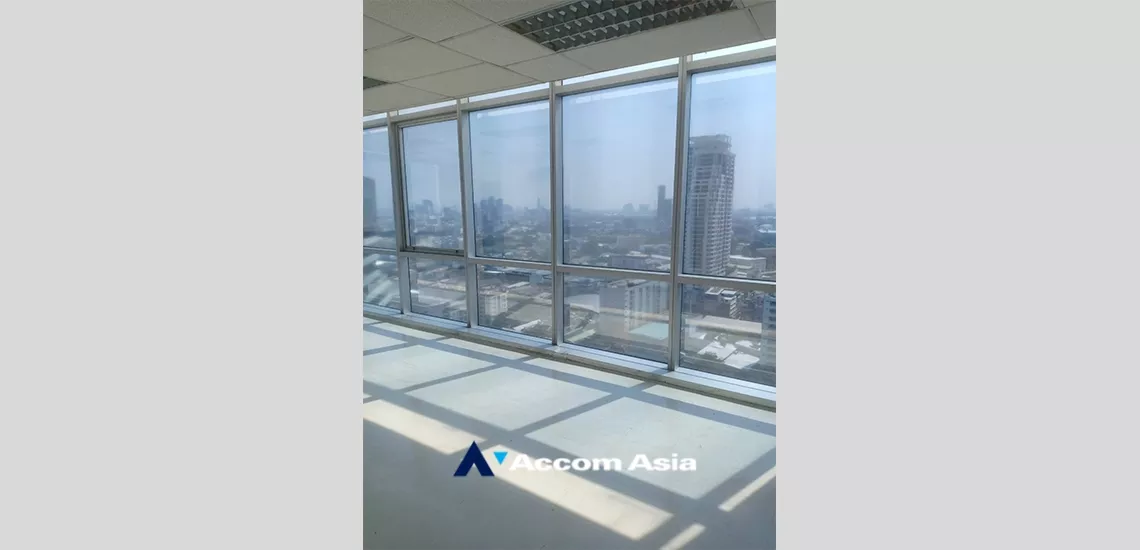  1  Office Space For Rent in Sukhumvit ,Bangkok BTS Ekkamai at 42 Tower AA33829