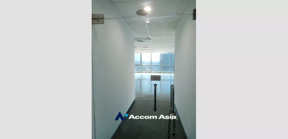 5  Office Space For Rent in Sukhumvit ,Bangkok BTS Ekkamai at 42 Tower AA33829