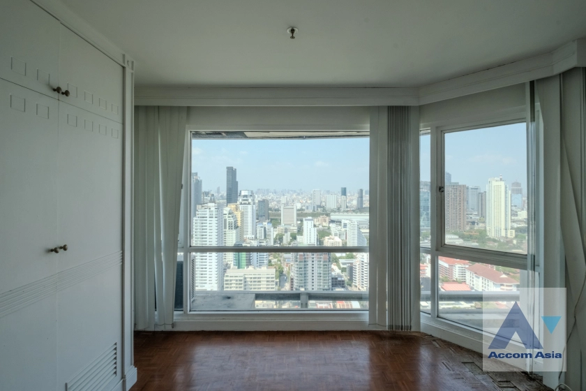 10  2 br Condominium For Sale in Sukhumvit ,Bangkok BTS Nana at Sukhumvit Suite AA33835