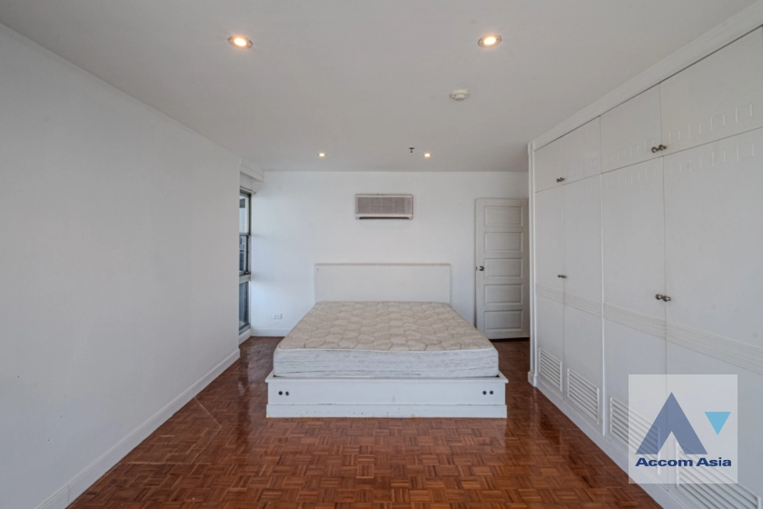 9  2 br Condominium For Sale in Sukhumvit ,Bangkok BTS Nana at Sukhumvit Suite AA33835