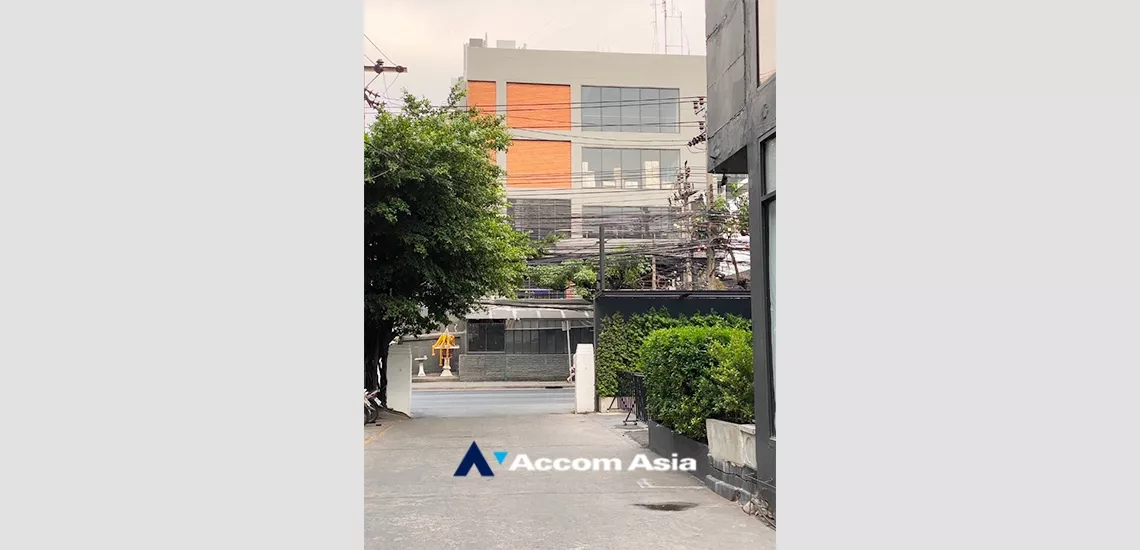  1  Townhouse For Sale in Sukhumvit ,Bangkok BTS Ekkamai at Park Avenue AA33836
