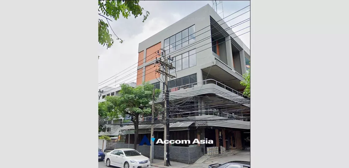 Park Avenue Townhouse  for Sale BTS Ekkamai in Sukhumvit Bangkok