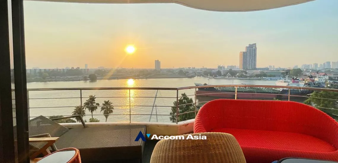 Big Balcony |  Supalai Casa Riva Condominium  3 Bedroom for Rent BRT Rama III Bridge in Charoenkrung Bangkok