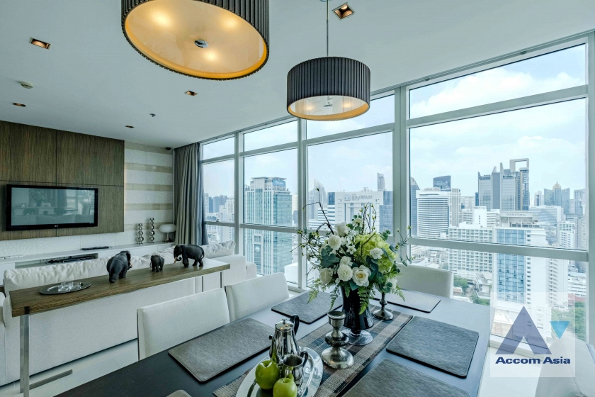 unit 3 Bedrooms  Condominium For Rent & Sale in Ploenchit, Bangkok  near BTS Ploenchit (AA33845)