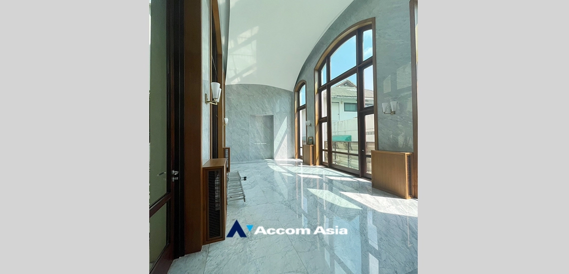 unitHuge Terrace, Private Swimming Pool |  6 Bedrooms  House For Sale in Sukhumvit, Bangkok  near BTS Ekkamai (AA33846)