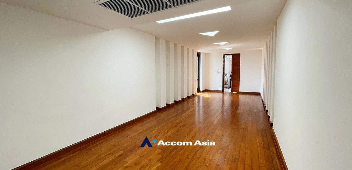 16  6 br House For Sale in Sukhumvit ,Bangkok BTS Ekkamai AA33846