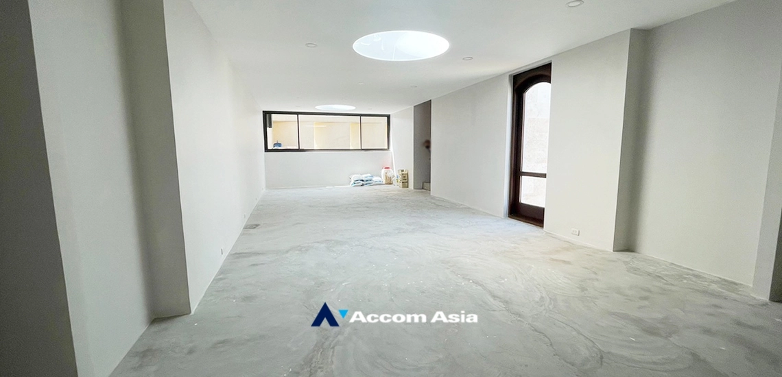 38  6 br House For Sale in Sukhumvit ,Bangkok BTS Ekkamai AA33846