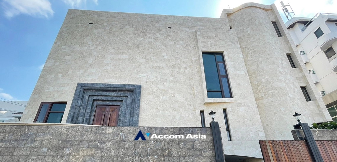 42  6 br House For Sale in Sukhumvit ,Bangkok BTS Ekkamai AA33846