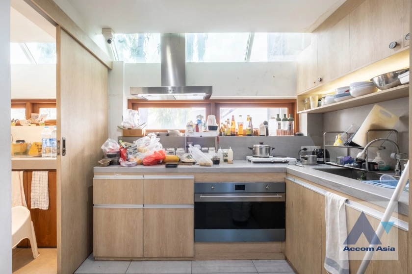 9  2 br House for rent and sale in Sukhumvit ,Bangkok BTS Ekkamai AA33847