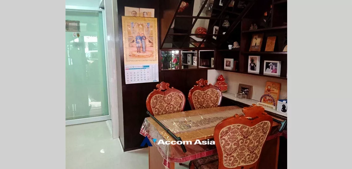 5  4 br House For Rent in sukhumvit ,Bangkok BTS Ekkamai AA33848
