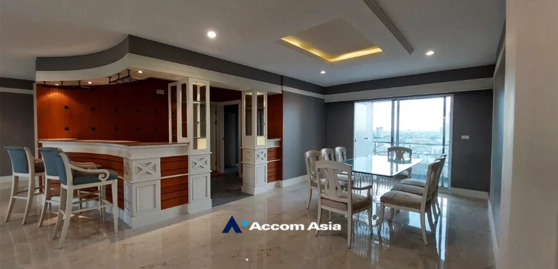  2  4 br Condominium For Rent in Charoennakorn ,Bangkok BTS Krung Thon Buri at Saichol Mansion AA33852