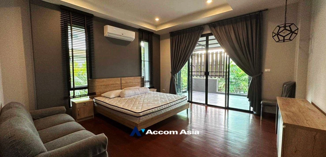 13  4 br House For Rent in Sukhumvit ,Bangkok BTS Phra khanong AA33854