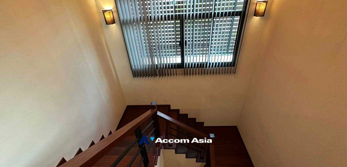 12  4 br House For Rent in Sukhumvit ,Bangkok BTS Phra khanong AA33854