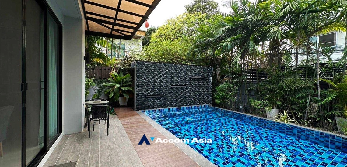21  4 br House For Rent in Sukhumvit ,Bangkok BTS Phra khanong AA33854