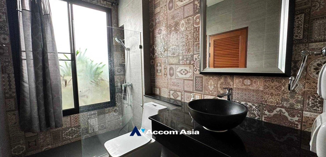 19  4 br House For Rent in Sukhumvit ,Bangkok BTS Phra khanong AA33854