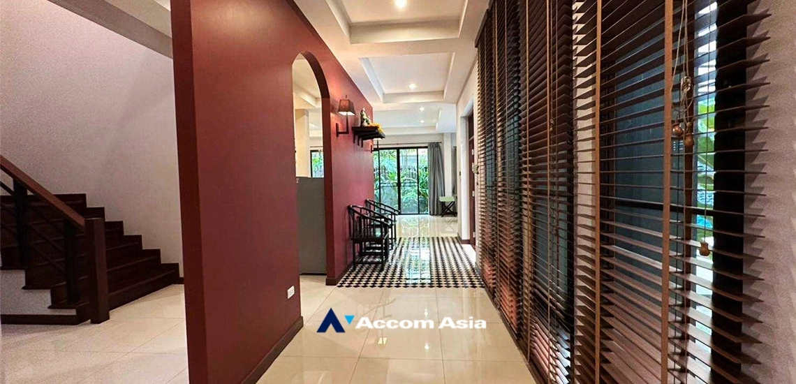 5  4 br House For Rent in Sukhumvit ,Bangkok BTS Phra khanong AA33854